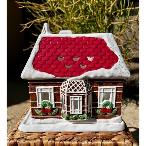 HOMEWORX by Slatkin & Co. CERAMIC GINGERBREAD VILLAGE HOUSE - Picture 3 of 11